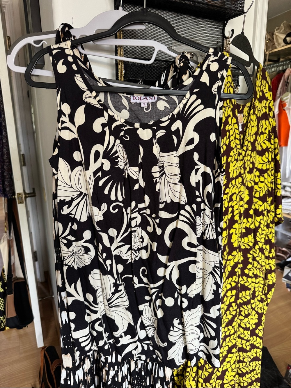 IOLANI Black & Cream Floral Tie-Shoulder Tank Dress